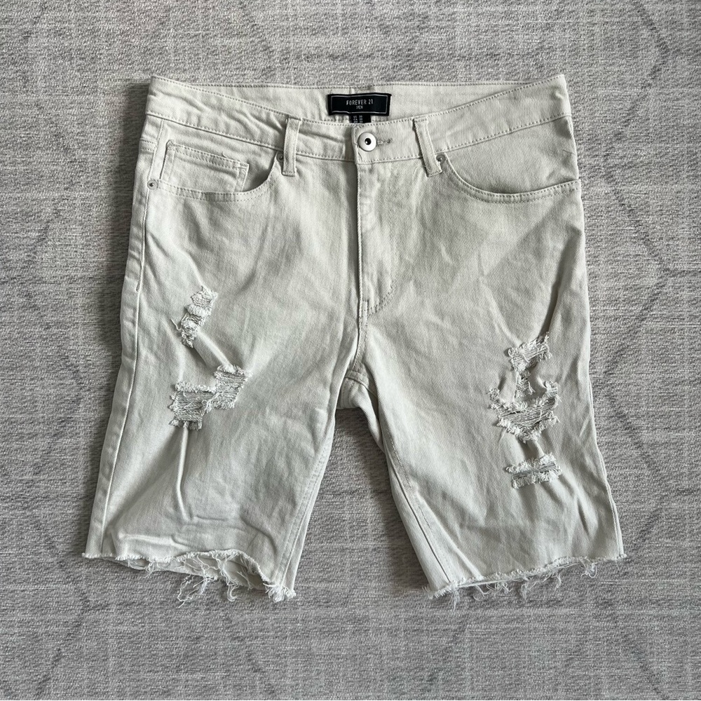 Forever 21 Men’s  Beige/Cream Preppy Distressed Summer Slim Denim Jean Shorts